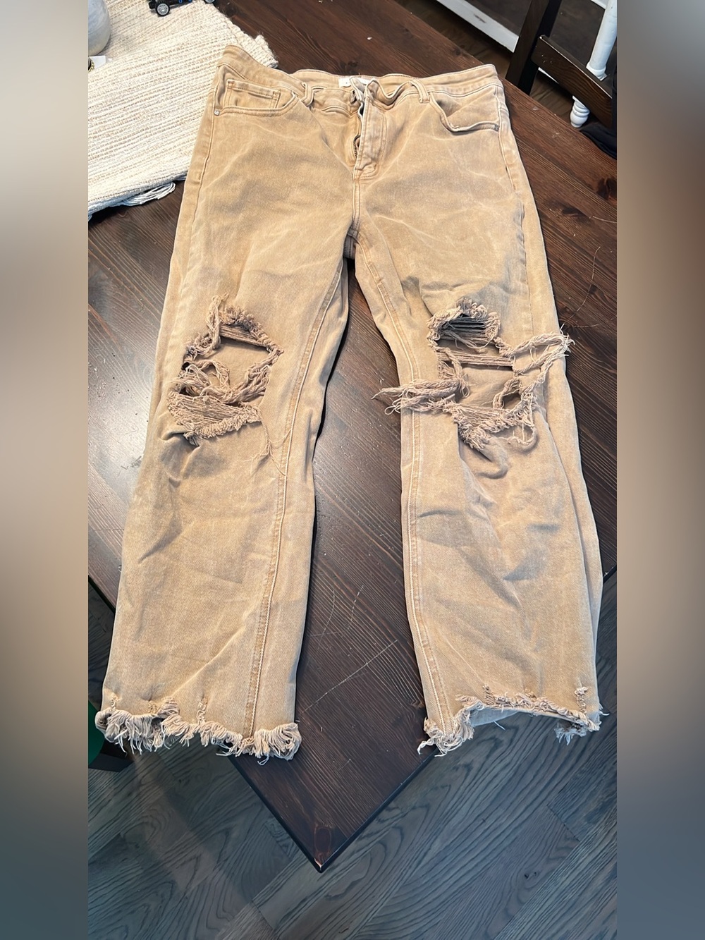 Ripped Cropped Women’s Jeans in Tan